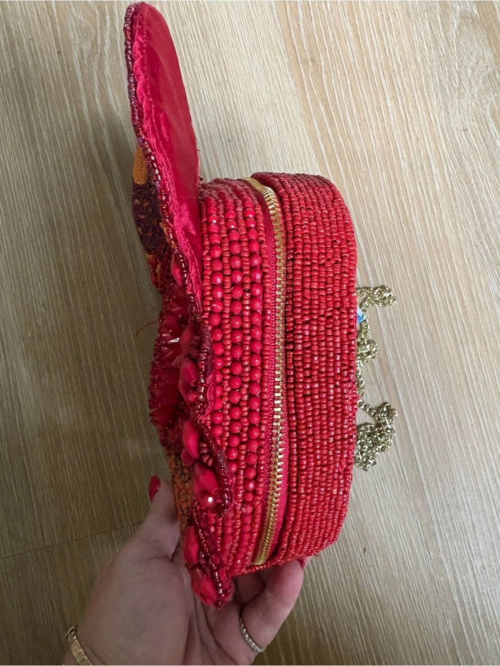 🦀 Viral Beaded Crab Bag with Gold Chain Strap